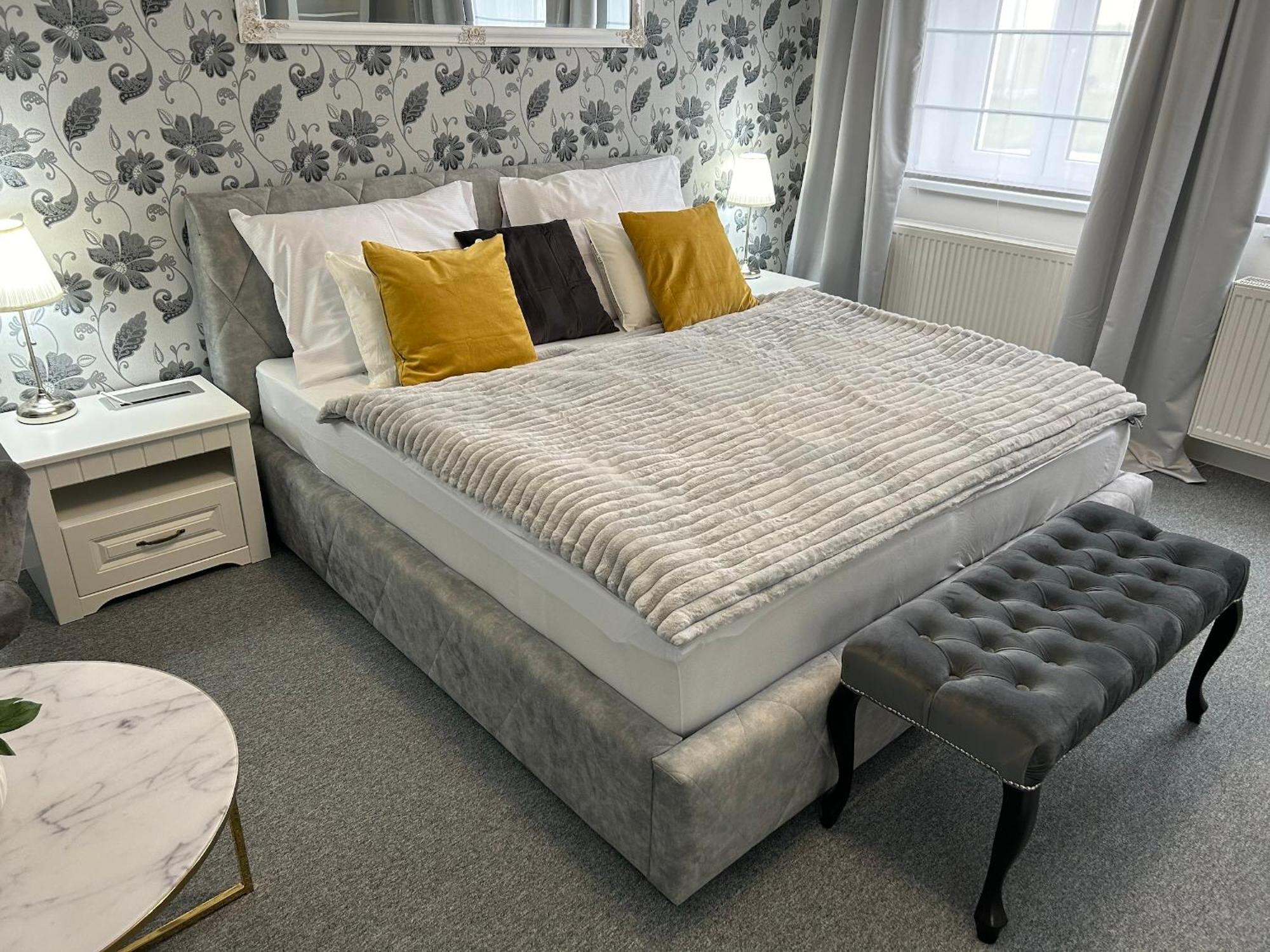 Efipa Glamour Apartments Plzen Ngoại thất bức ảnh