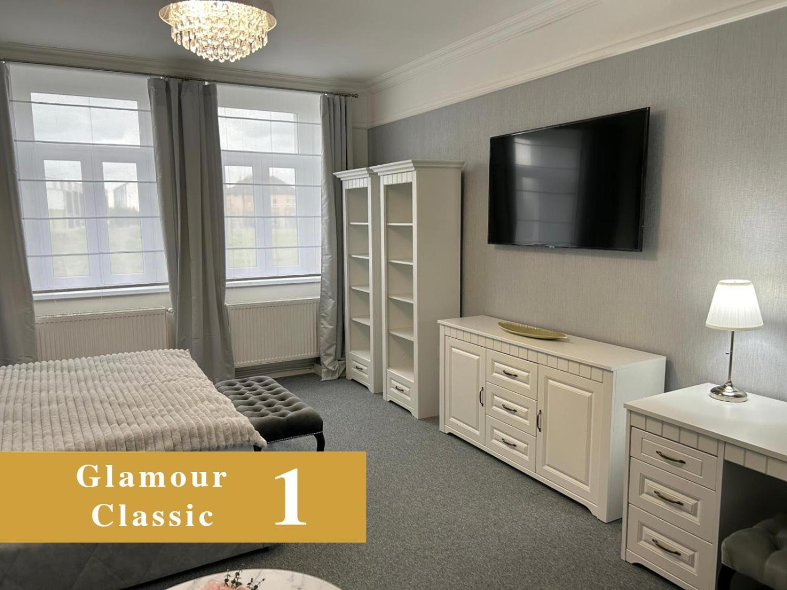 Efipa Glamour Apartments Plzen Ngoại thất bức ảnh