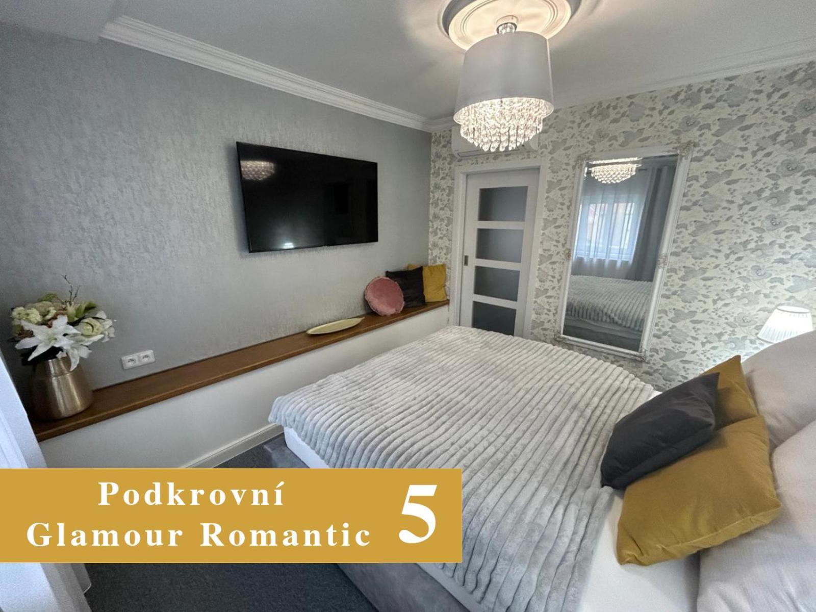 Efipa Glamour Apartments Plzen Ngoại thất bức ảnh