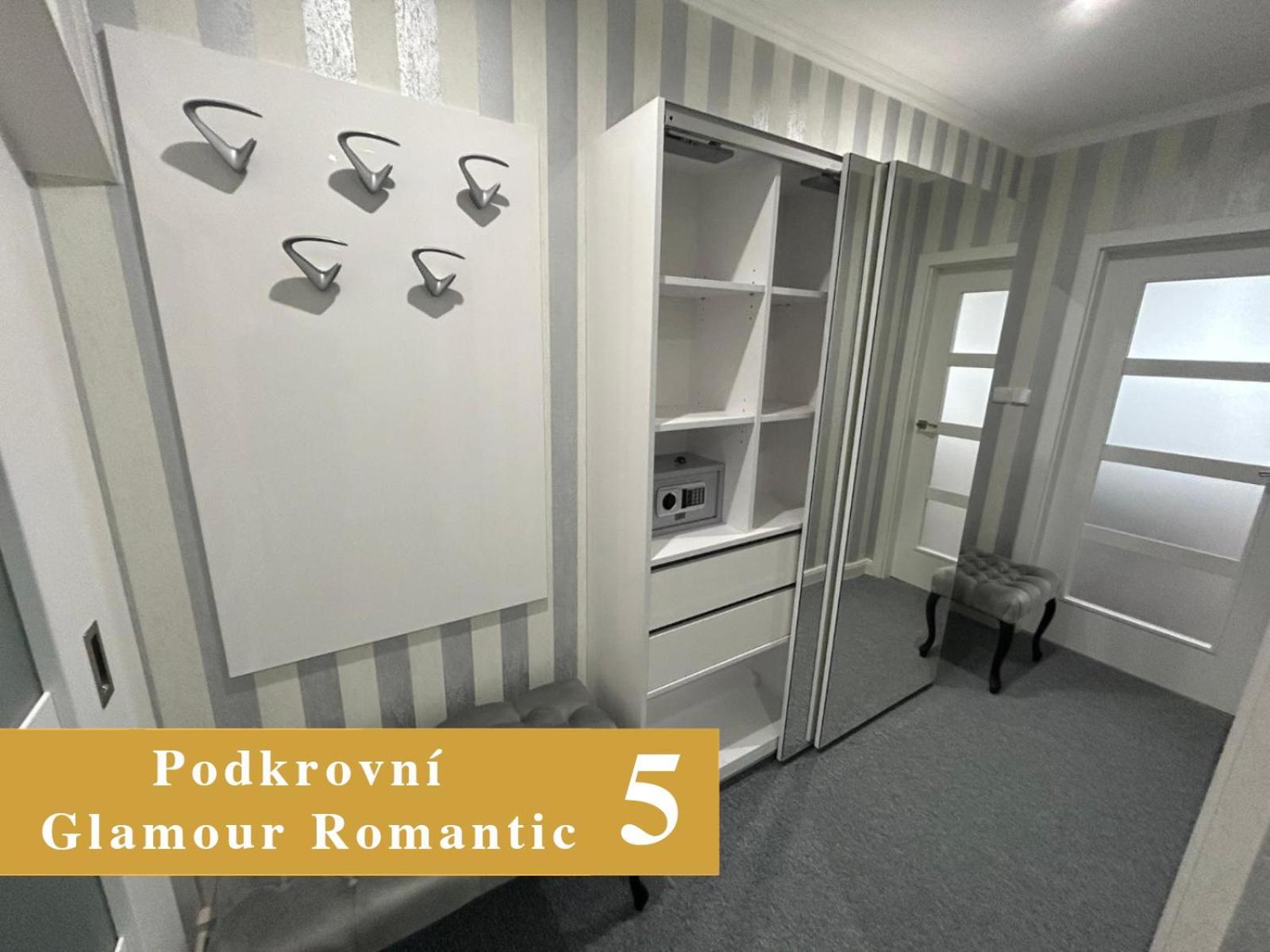 Efipa Glamour Apartments Plzen Ngoại thất bức ảnh