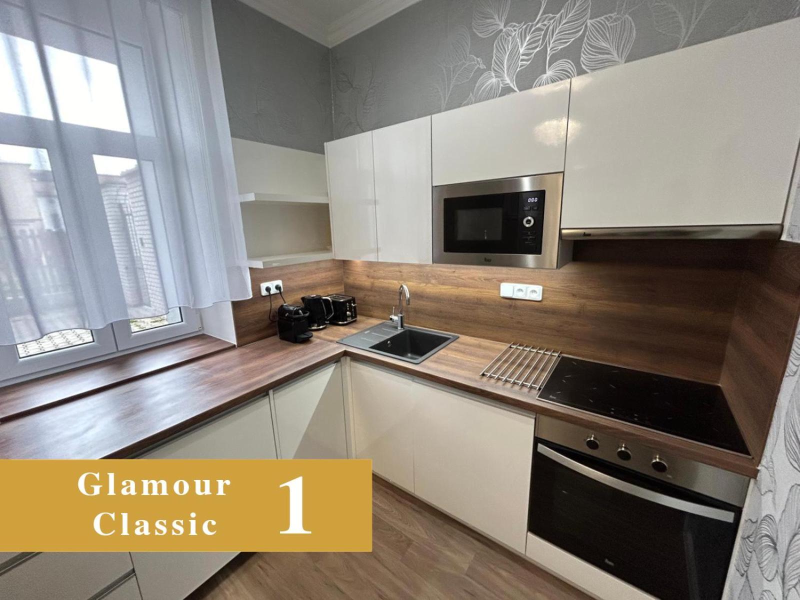 Efipa Glamour Apartments Plzen Ngoại thất bức ảnh