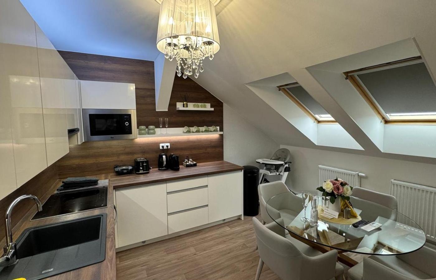 Efipa Glamour Apartments Plzen Ngoại thất bức ảnh